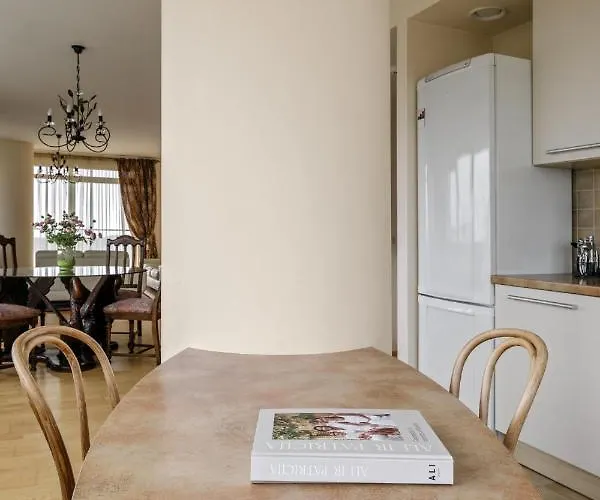 Sea View On 19th Floor Apartment